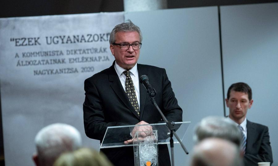 A koronavírusra hivatkozva a nagykanizsai fideszes polgármester is átvette a város irányítását