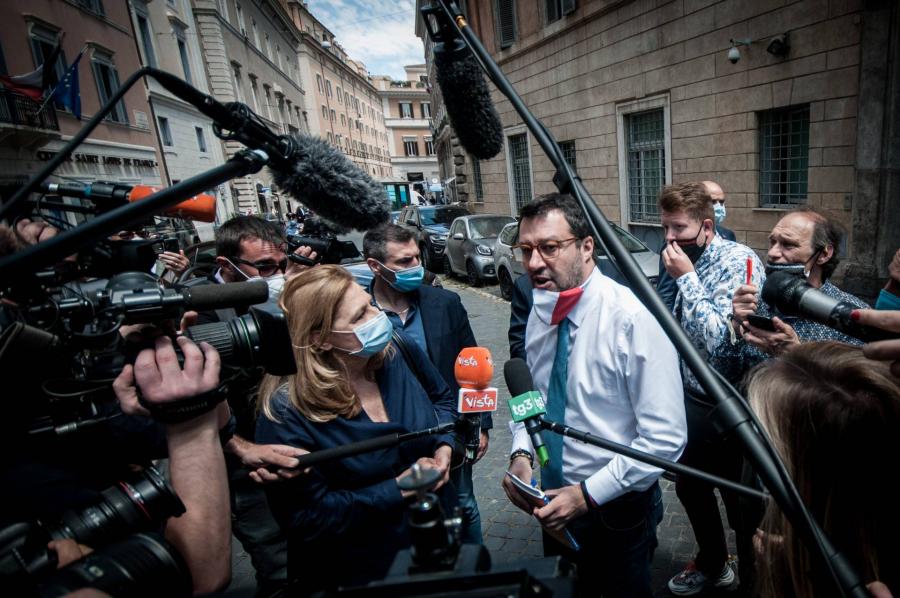 Nem vonták meg Salvini mentelmi jogát, Orbán Viktor sms-ben gratulált az olasz politikusnak