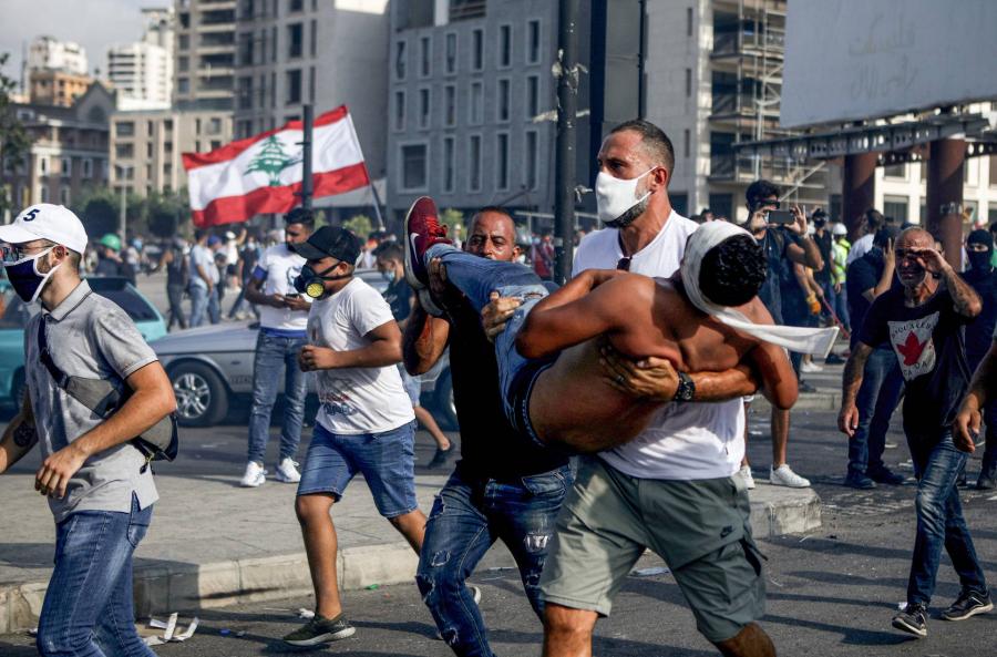 Bosszút, bosszút! - a bejrúti robbanás után ezrek tüntettek a rezsim ellen
