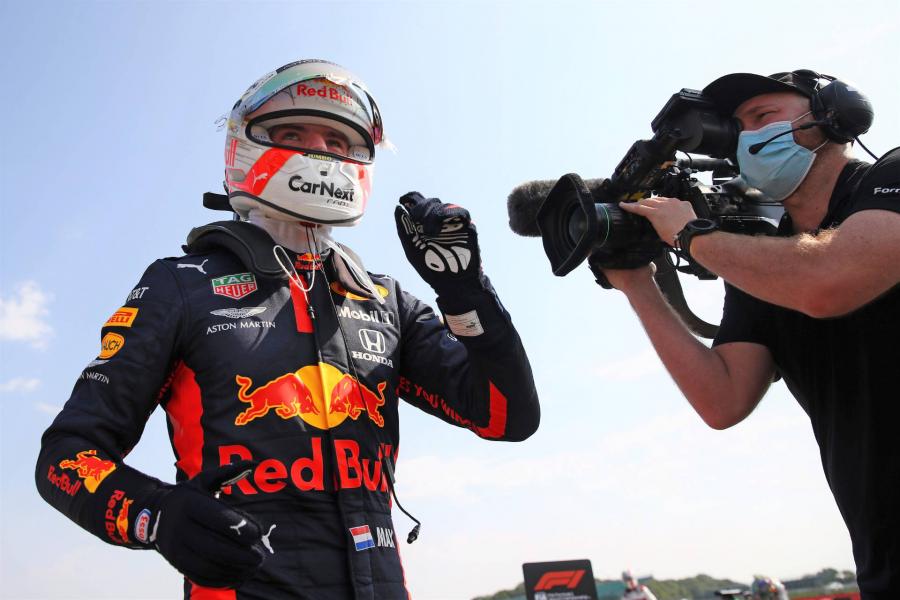 Meglepetésre Max Verstappen nyert Silverstone-ban