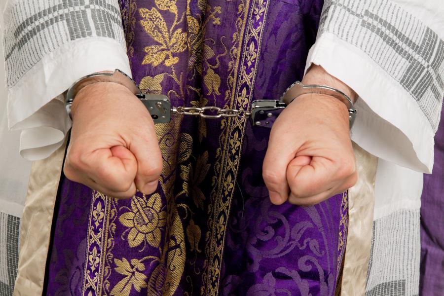 Volt egyházi vezetők felelhetnek gyermekek megerőszakolásáért