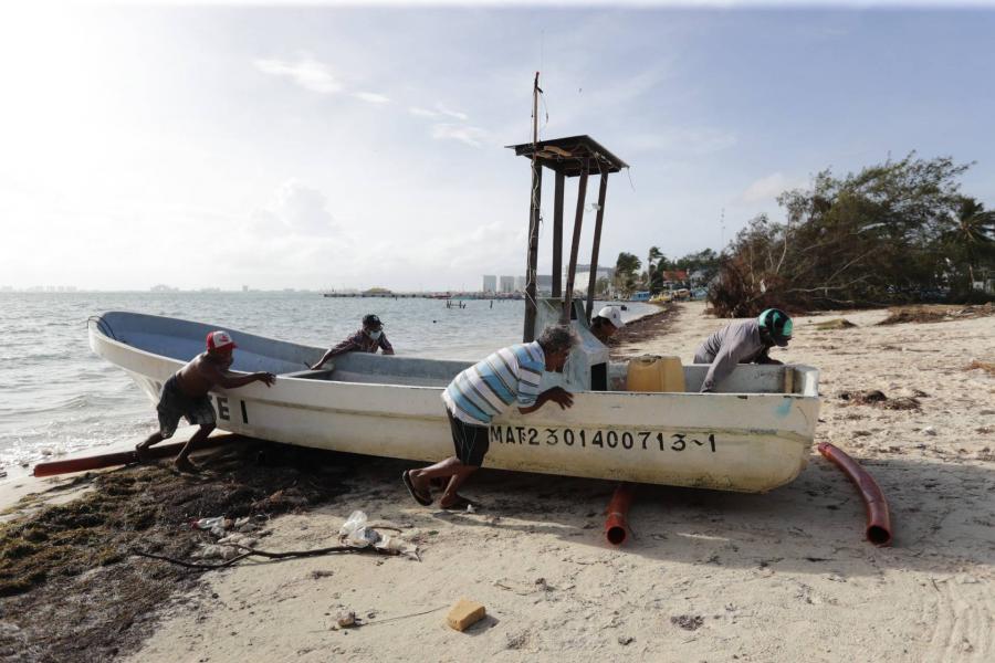 Hurrikánriadót hirdettek az Egyesült Államok Mexikói-öböl menti partvidékén