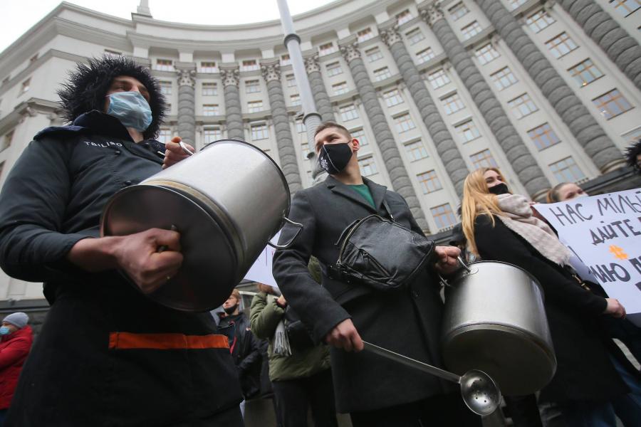 Ukrán vezetők között tarol a vírus, a csehek és a belgák már túl vannak a csúcson