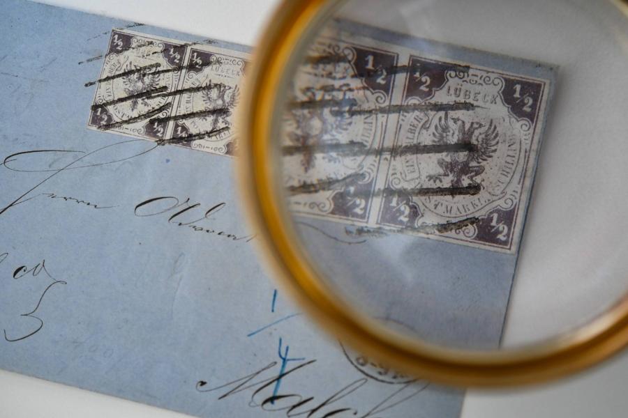 Ritka bélyeggel ellátott leveleket árvereztek el Németországban