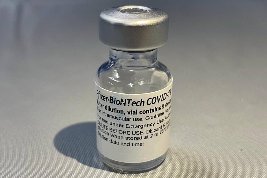 Százmillió adag Pfizer/BioNTech vakcinát vesz egy kínai gyógyszercég