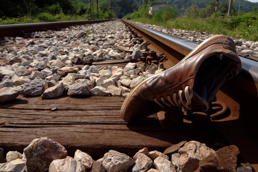 Vonat gázolt halálra egy embert Karcag és Püspökladány között