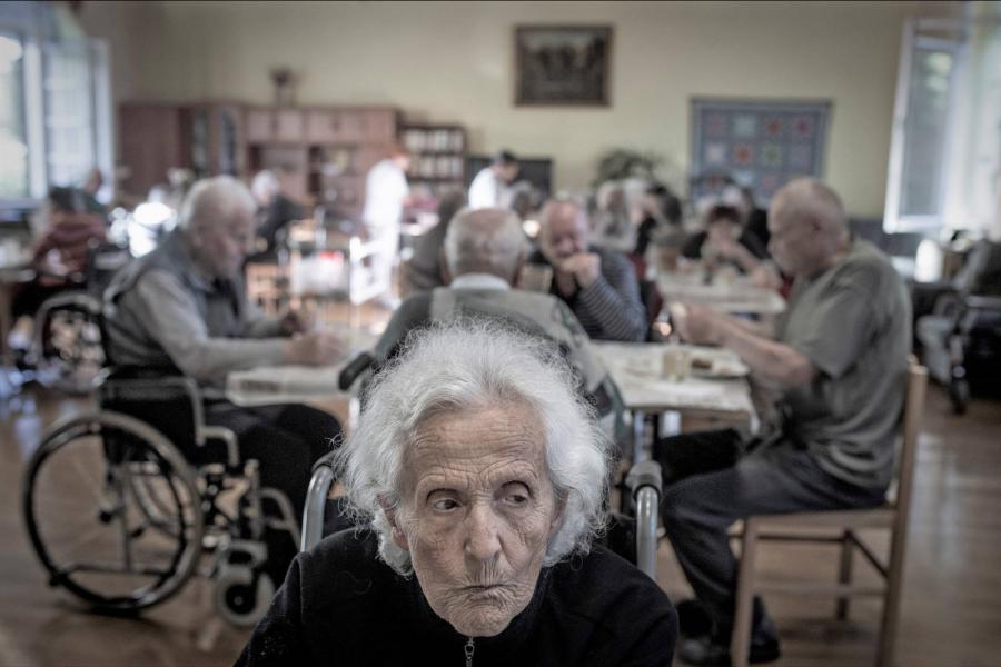 Mintha szégyellnék őket, 165-ből csak 24 magyarországi önkormányzat volt hajlandó válaszolni egy idősekről szóló felmérésben