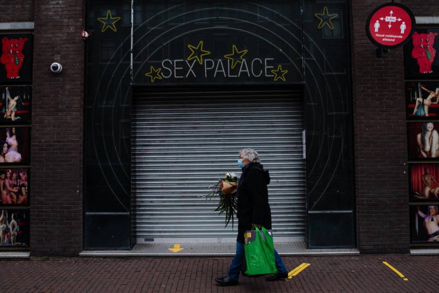 Már a szexmunkások is tüntetnek a korlátozások ellen Hollandiában