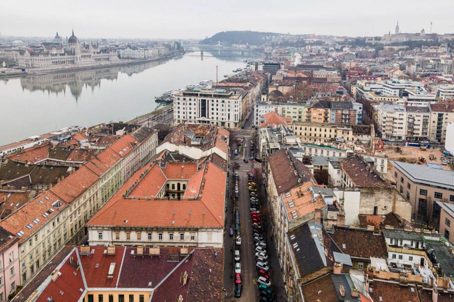 „Élhetetlenségi spirálba került Budapest”