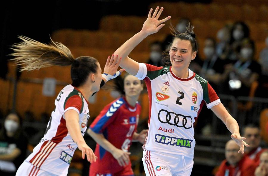 Női kézilabda BL - Az első meccsen eldöntötte negyeddöntőjét a Győr