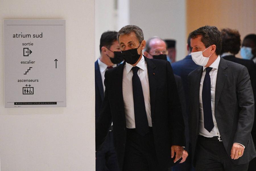 Sarkozyre letöltendőt kért az ügyészség