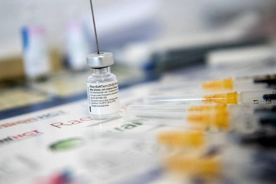 Az Európai Unióban engedélyezett vakcinák védelmet nyújtanak a vírus domináns törzseivel szemben