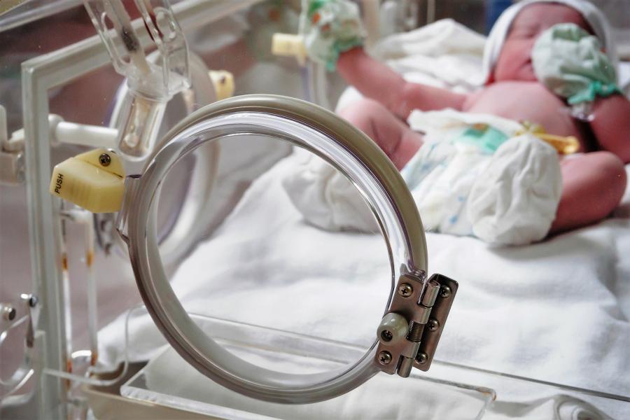 Csecsemőt találtak a Heim Pál kórház inkubátorában