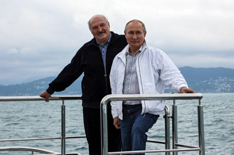 Lukasenka lezáratta az Ukrajnával közös határt