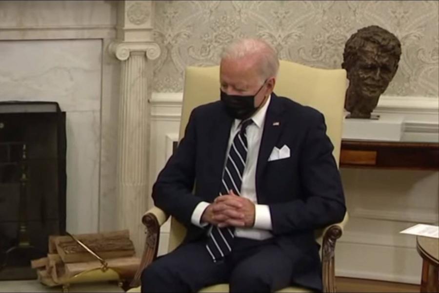 Biden elaludhatott, miközben az izraeli kormányfővel tárgyalt a Fehér Házban (videó)