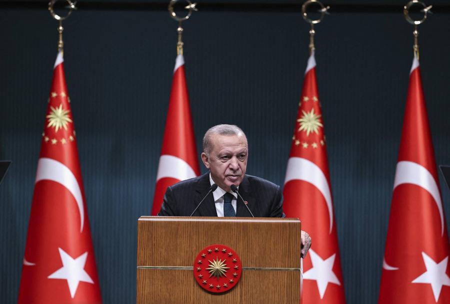 Viharfelhők gyülekeznek Erdogan feje felett