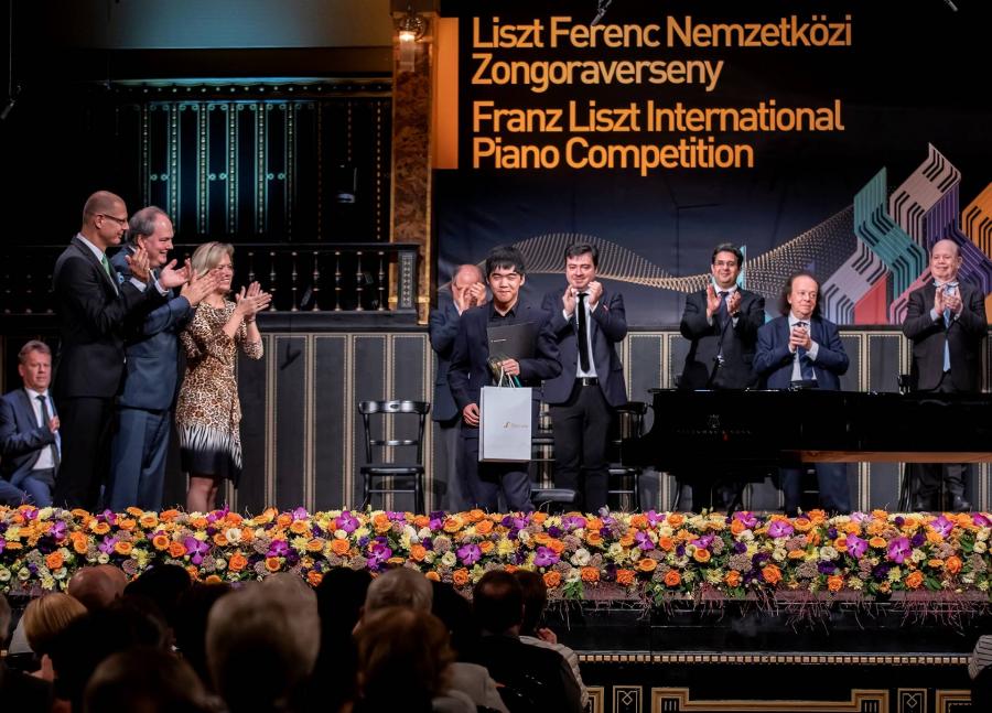 Kamasz fiú nyerte el a Liszt-zongoraverseny fődíját