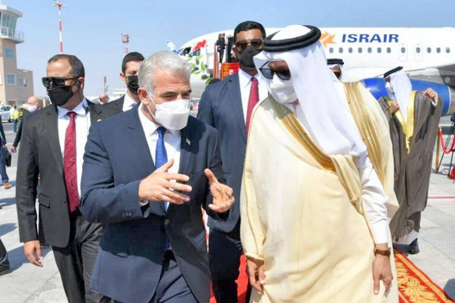 Történelmi látogatásra Bahreinbe utazott az izraeli külügyminiszter