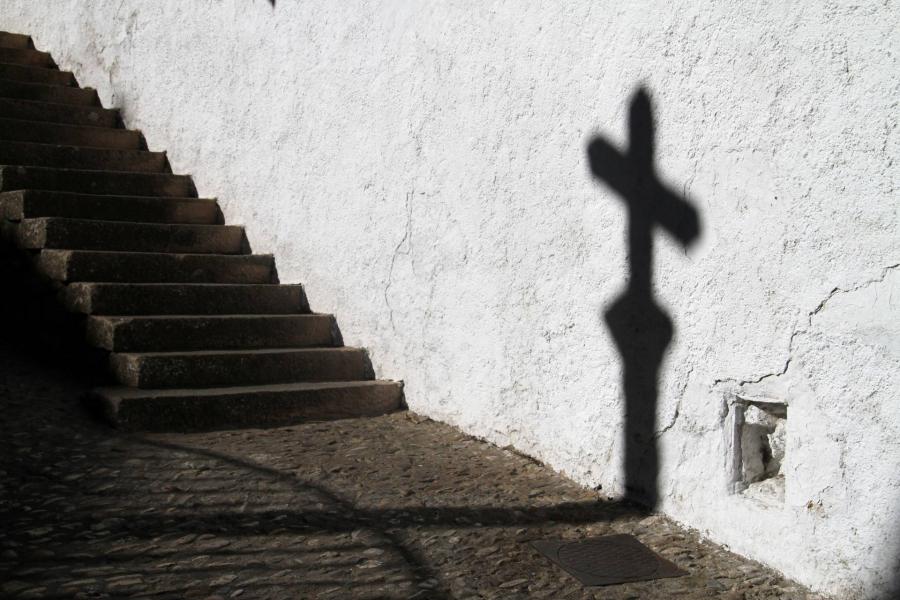 Több ezer pedofilt találtak a francia katolikus egyházban