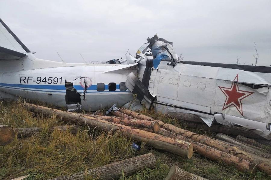 Lezuhant egy utasszállító repülő Tatárföldön, többen meghaltak (videó)