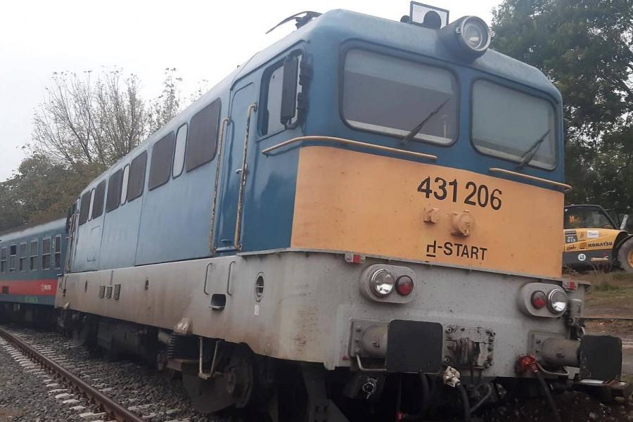 Videón, ahogy kisiklott egy vonat Szegeden