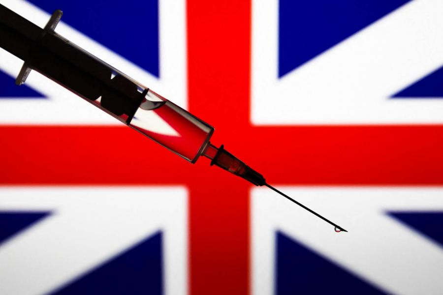 Kudarc és példátlan siker: brit parlamenti jelentés készült a járványkezelésről