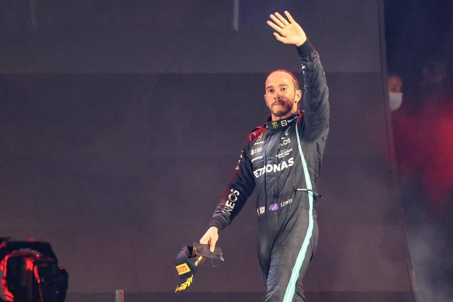 Hamilton nyerte a Szaúdi Nagydíjat - pontszámban utolérte Verstappent