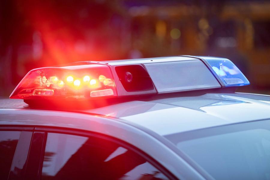 Egy nő meghalt Pécsen egy éjjeli autóbalesetben, reggel egy négyes karambol okozott káoszt Pesten