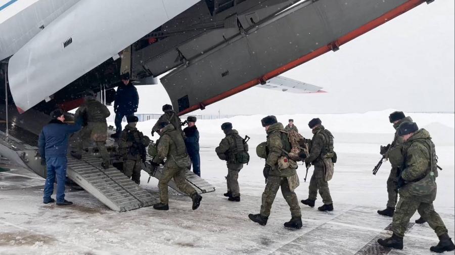 Orosz csapatok érkeztek Kazahsztánba, miután fegyveres felkeléssé fokozódtak a tüntetések