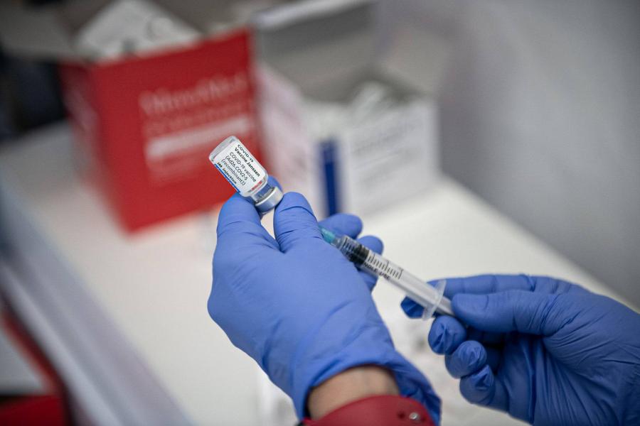 Tévedésből többen is hat adag vakcinát kaptak egy oltóponton