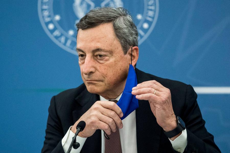 Mario Draghi szerint az oltatlanokat terheli a felelősség a többiek életét korlátozó járványintézkedések miatt