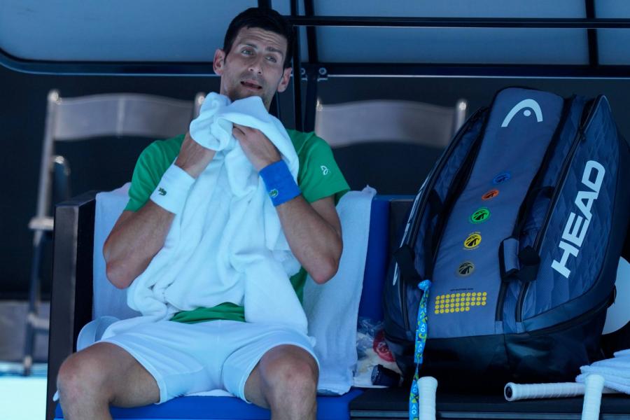Őrizetbe vették Novak Djokovicot, három évre kiutasíthatják Ausztráliából