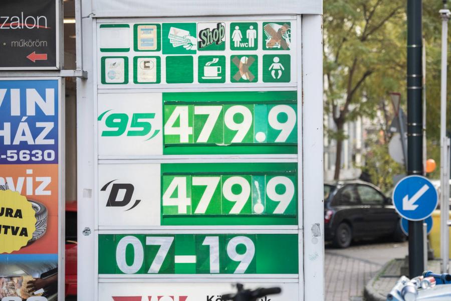 Akár 700 forintba is kerülhet a benzin a hatósági ár visszavonása után