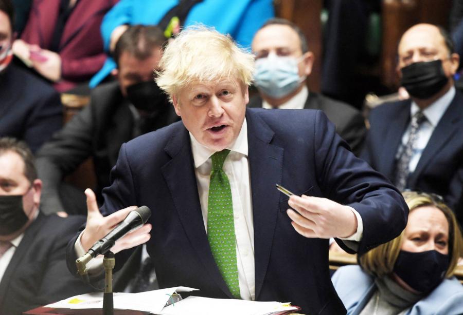 Sakk-matt helyzetben Boris Johnson, nehéz elképzelni, hogy túléli a botrányt