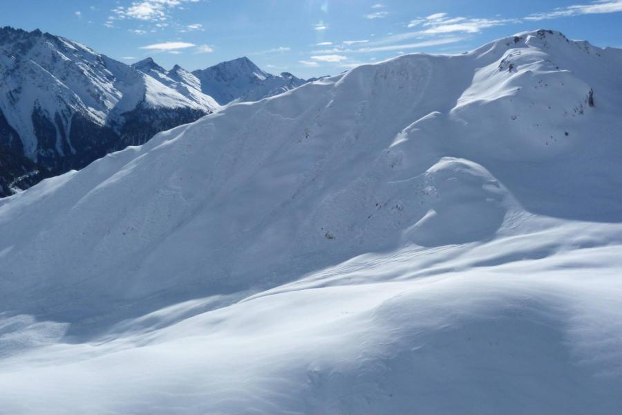 Legkevesebb négyen meghaltak egy lavinabalesetben a francia Alpokban