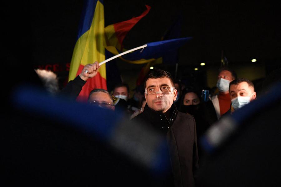 Majmozás és nácizás közepette tárgyaltak a verbális erőszak visszaszorításáról a román parlamenti képviselők