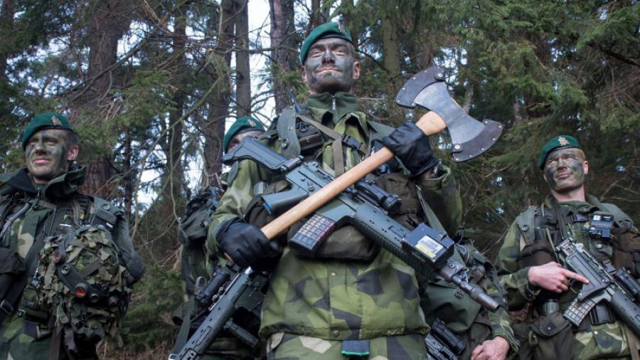 Oroszország fenyegetőzni kezdett, vonzóbb lett a NATO a svédek és a finnek előtt