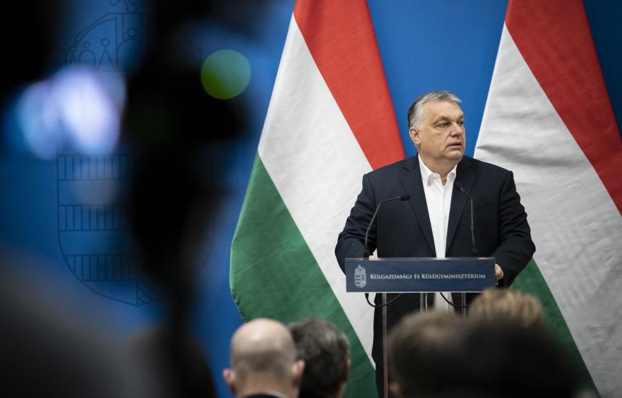Csaknem félmillió ukrajnai menekült van nálunk, Orbán Viktor már Debrecenben védekezik
