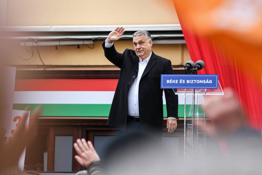 Orbán Viktor szerint ha nem ő marad a kormányfő, akkor háború lesz