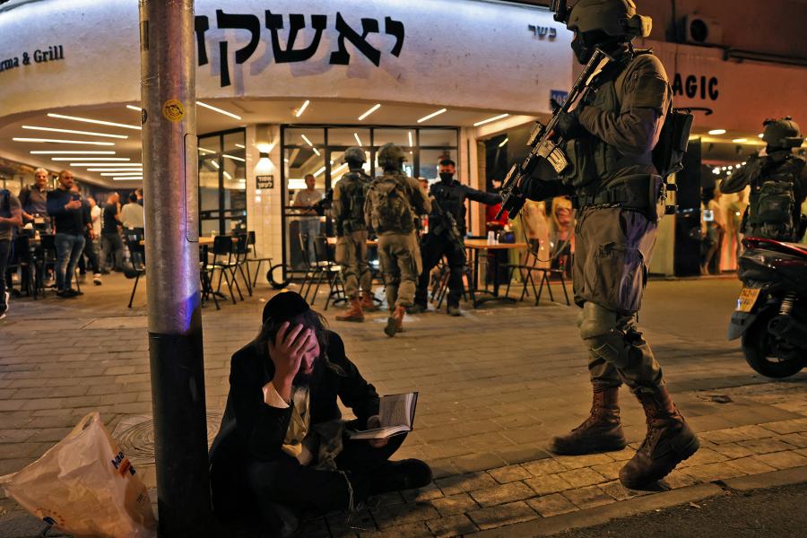 Lelőtték az izraeli biztonsági erők a Tel-Avivban lövöldöző palesztin fegyverest