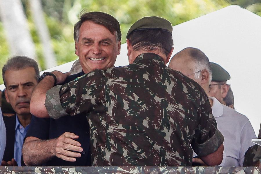 Kitört a botrány, miután Viagrát rendelt a katonáknak a brazil hadsereg