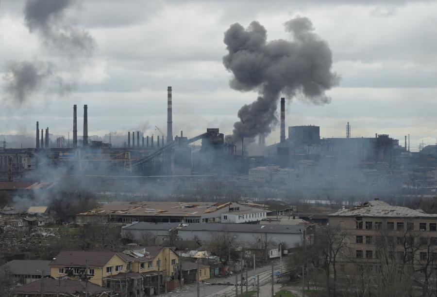 Már utcai harcok folynak Mariupolban, a vasműben és környékén még tartják magukat az ukránok 