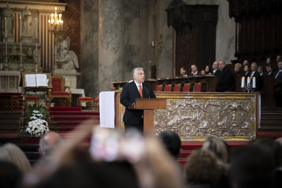 Orbán Viktor egy szentmisén tartott politikai beszédet az esztergomi bazilikában 