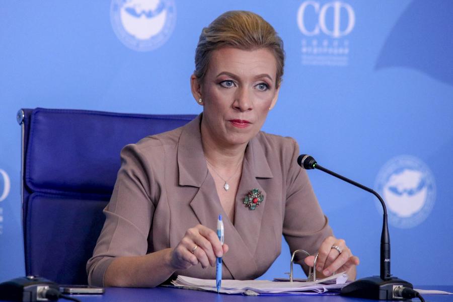 Houston, baj van: itt az orosz külügyi szóvivő elmélete arról, miért ment Angelina Jolie Lvivbe 