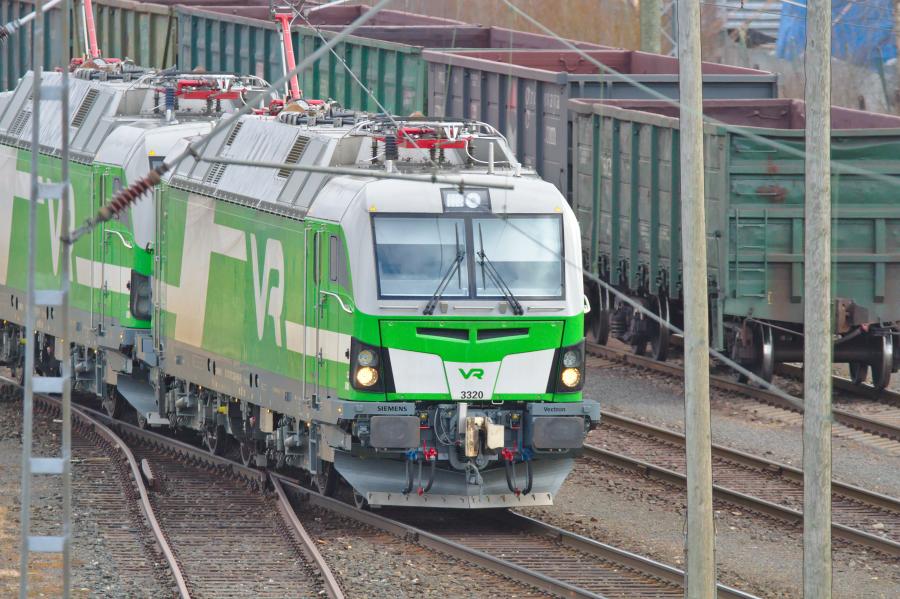 Leállítja az Oroszországba irányuló áruszállítást a finn nemzeti vasúttársaság, és itt még nem áll meg