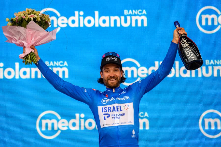Giro d'Italia: Cavendishé a balatonfüredi sprint, Van der Poel maradt rózsaszínben