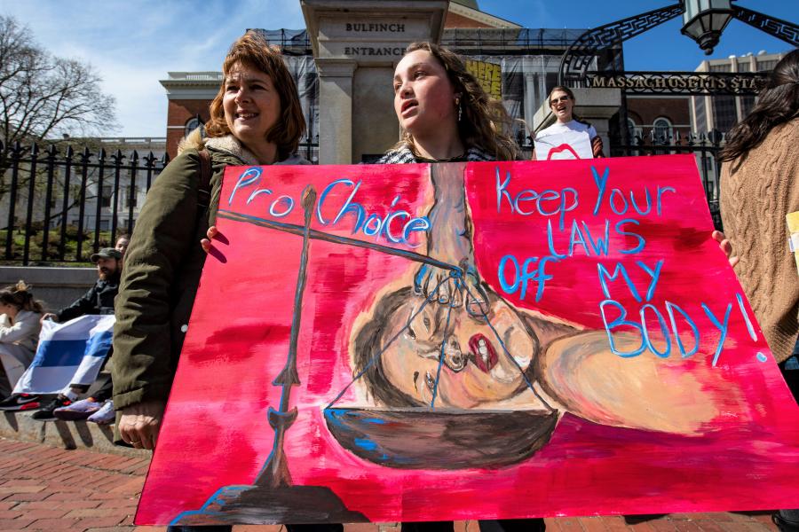 Abortusz-botrány: Mindkét oldalt háborúba hívta az amerikai legfelsőbb bíróság kiszivárgott határozattervezete