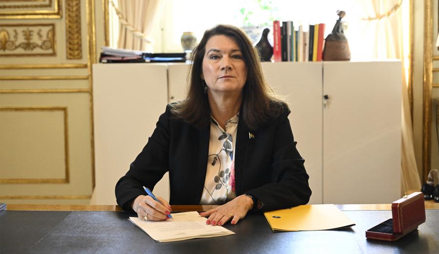 Ann Linde aláírta Svédország hivatalos NATO-csatlakozási kérelmét