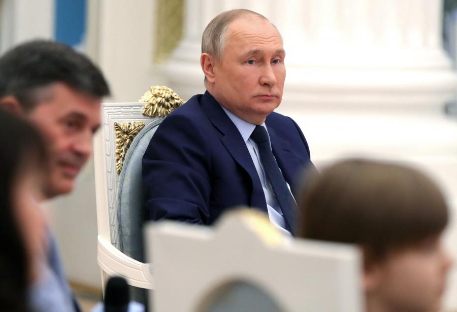 Hullanak a fejek Putyin vezérkarában, semmi sem halad „a terv szerint”