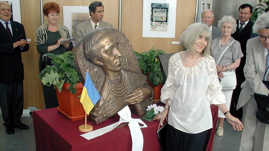 Egy ukrán hölgy II. Ramszesz udvarában